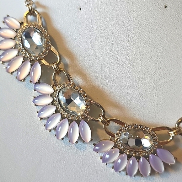 Elegant Gold and Purple Jeweled Floral Necklace - Picture 4 of 6